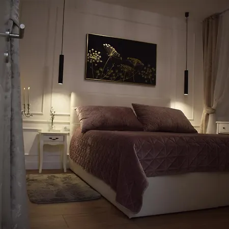 Trixi Maksimijan * Pula