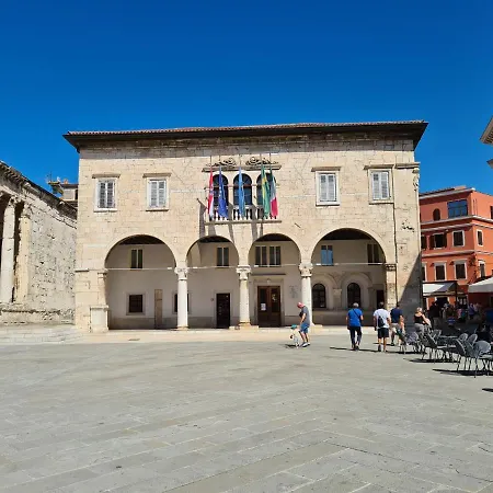 Trixi Maksimijan Apartment Pula