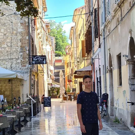 Trixi Maksimijan Apartment *