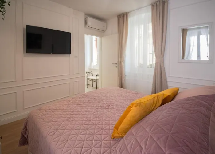 Trixi Maksimijan Apartment Pula