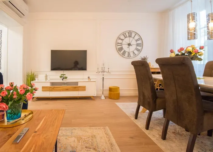 Trixi Maksimijan アパート *